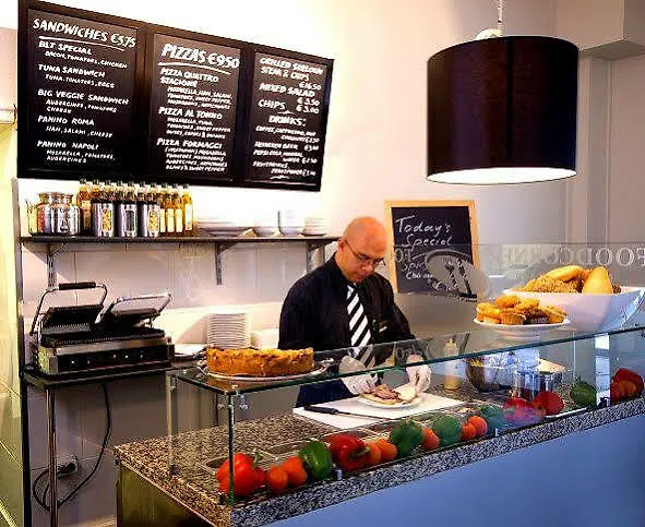 Best Western Amsterdam 3*,