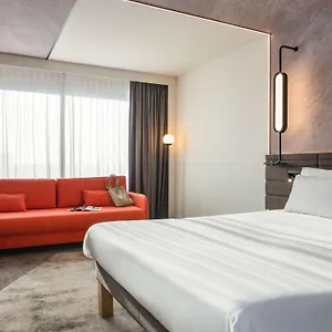 https://novotel-brainpark.thehaguehotels.net